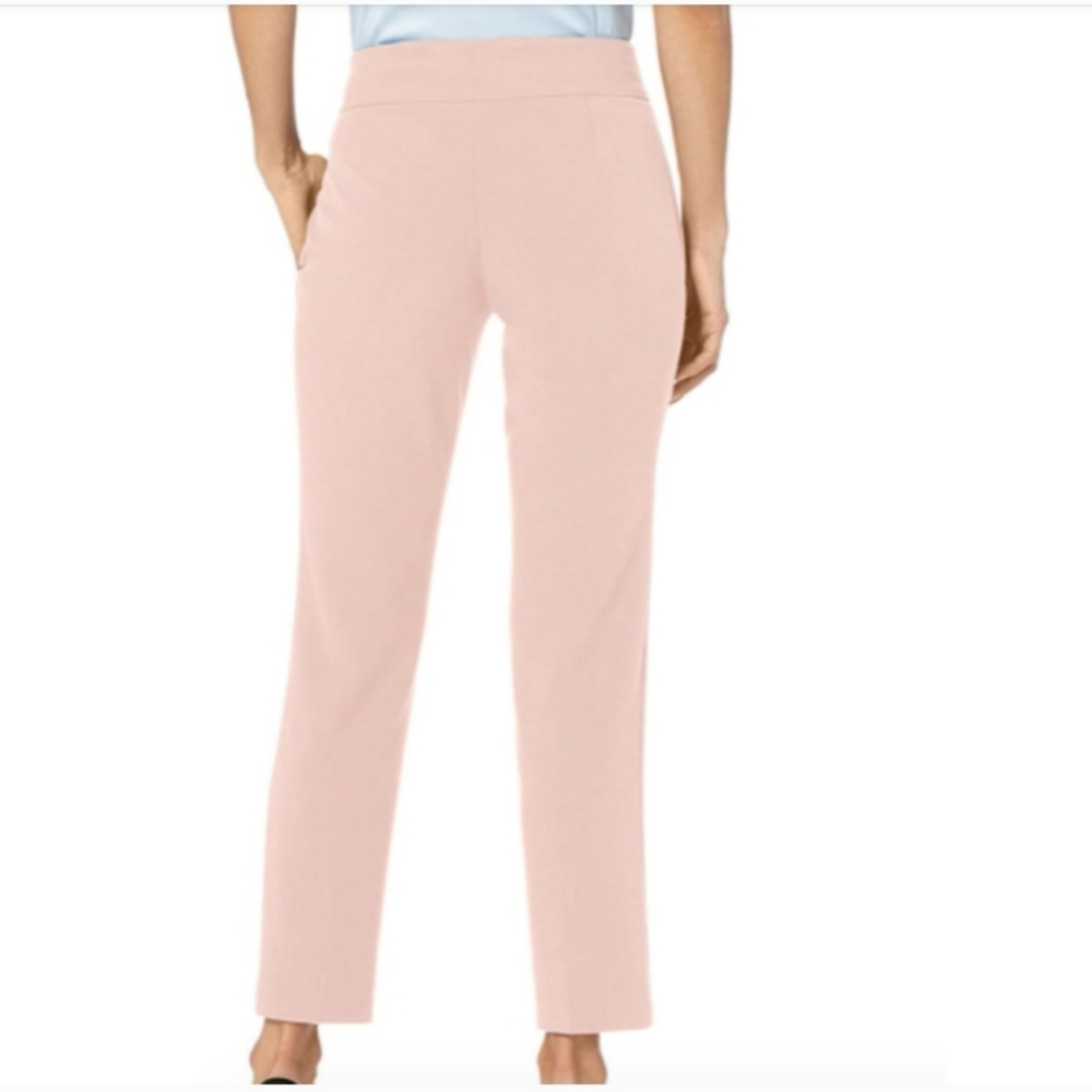 LE SUIT CREPE PINK SUIT PANT SIZE 8. NEW W/O ORIGINAL TAG.